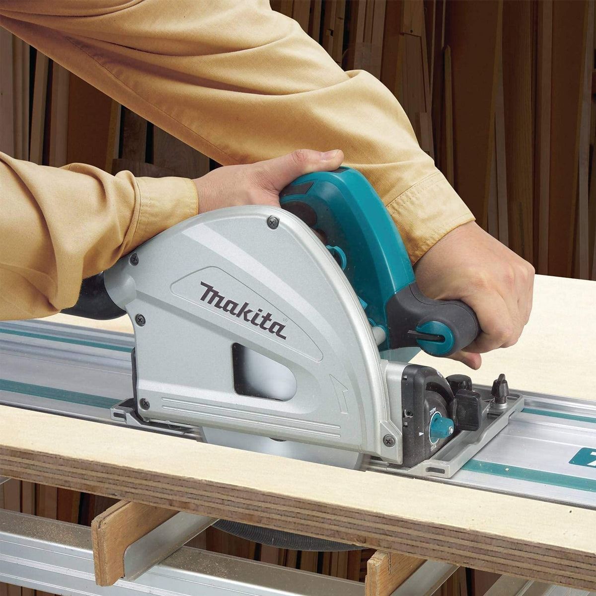 Makita SP6000J1 165mm Plunge Cut Saw 110V with 1 x 3000mm Guide Rail & Clamp